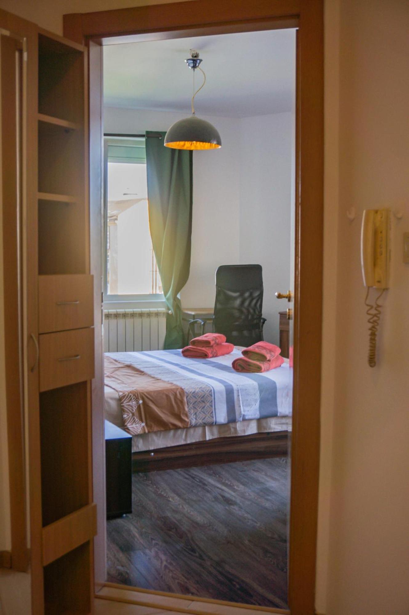 Prime Location With Free Parking Appartamento *