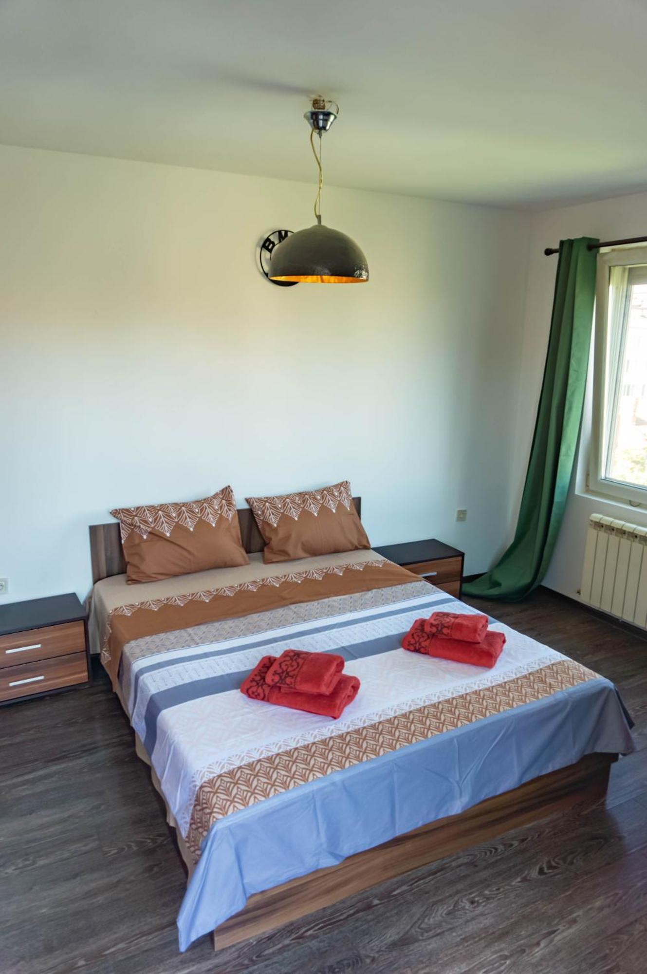 Prime Location With Free Parking Appartamento